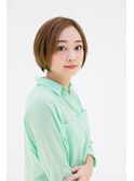 カーキアッシュショートボブ。