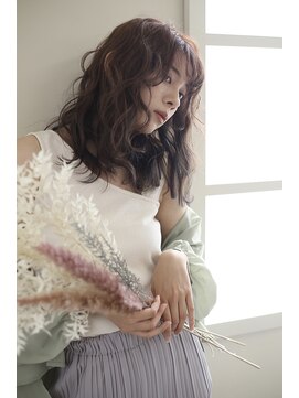 アールイーノウン 阿倍野区昭和町店(re; nown) ミディアムレイヤーカットストレートロングウルフカットベージュ