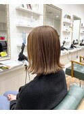 ぱつっと外はねミディ