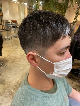 ナンバー ユアイロ 川崎(N° uairo) 爽やかツーブロック刈り上げ束感アップバング