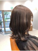 ボブカーキグレージュマッシュショート大人かわいい