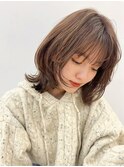 ベージュインナーカラーショートボブレイヤーミディアム前髪