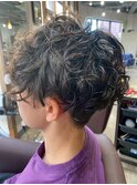 無造作がキマるツイストスパイラルパーマ