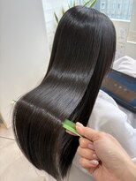 エミュスト(Emuest)&nbsp;髪質改善　ストレート　心斎橋　レイヤーカット