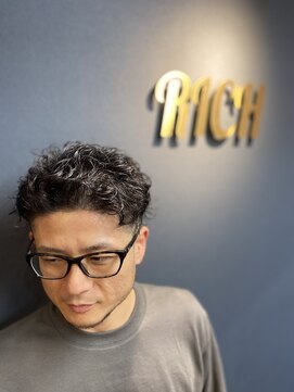 オールバック風パーマ