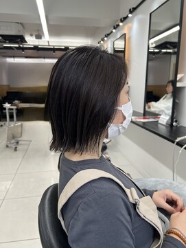 ユニークノベル 中央林間(unique novel) 大人ボブ　切りっぱなしボブ