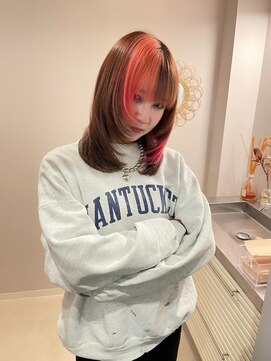 チャプター 問屋町(chapter) 顔まわりレイヤーカットアンブレラカラーレッドオレンジ髪質改善