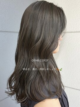 ヘアーアイストゥーレ(HAIR ICI TRE) 大人可愛い透明感オリーブカラー◎小顔レイヤー×秋カラー担当聖