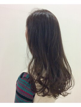 アパルトメント ジェシカ(l'appartement de Jessica) 暖色ベージュカラー