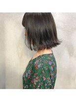 ミント(mint) 暗髪グレー&軽め切りっぱなしボブ♪