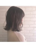 ピンクベージュ