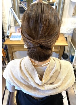 ヘアーサロン ポラリス(POLARIS) シニヨンスタイル