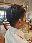 短髪ヘアー