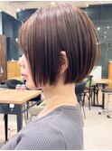 大人女子のショートカットウェットヘアボブ髪質改善・縮毛矯正