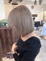 オーバルヘアー(OVAL hair)&nbsp;ミルクティーカラー/ハイトーン/ボブ