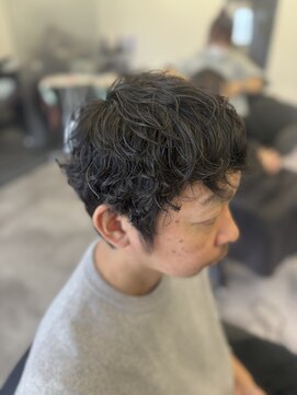 アイスプロドバイブルーム 木更津店(ice prod by bloom) MEN’S HAIR/サーフカール/刈り上げセンターパート/木更津