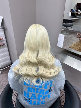 エミーバイモアムー(Emmie byMoremuu) 【メイ】ホワイトブロンド/ブロンド