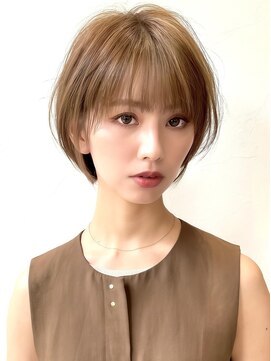 ヨリ トウキョウ(yori Tokyo) 薄めバング似合わせカットモテ髪ホワイトブロンドイメチェン