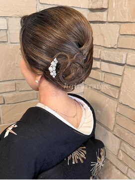 シーエヌシー アンド アソシエイツ CNC&ASSOCIATES ヘアーアレンジ