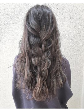 リーフェ バイアルティナ(Rife by artina) バレイヤージュ×外国人風ロング【Rife海老名】