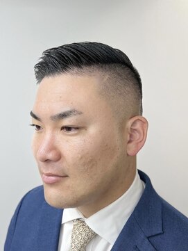 リバティシェアバーバー 銀座(LIBERTY SHARE BARBER) ビジネスマン震災スキンフェード<理容室>銀座/東銀座