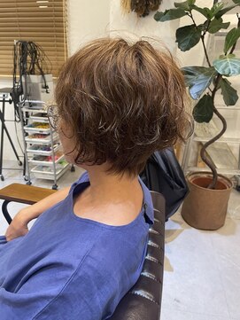 チリンバイロストシティー(Chillin by LOSTCITY) ショートトレンドパーマ