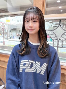 スイート ヘアデザイン(Suite HAIR DESIGN) イヤリングカラー ベージュ 【stylist：Yumi】