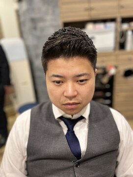 銀座マツナガ 神田店 20代30代ビジネス爽やかアップバングアイロンパーマ