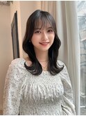 韓国風くびれ強いるキーベージュカラー斜めバング