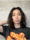メンズロングゆるめスパイラルパーマセンターパート
