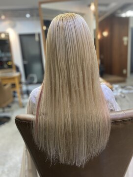 フツーロ 栄(FUTURO) プルエクステ