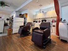 ディーセンス(D-SENCE by beetle)の雰囲気(幅広い年齢層のお客様にご利用いただいてます。【秋田駅前】)