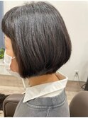 30代・40代大人可愛い前下がり小顔ワンサイドショートボブ