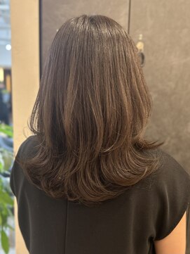 ヴィオットバイサロン(Viot by Salon) 薄めバング長めバングフェイスレイヤーミディインナーグレージュ