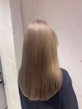 ナチュラル 渋谷店(Natural) 寒色系ミルクティーベージュ