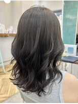 コンティロミー(CONTI ROMMY.)&nbsp;ミディアムレイヤー/小顔カット/前髪、顔まわりカット☆