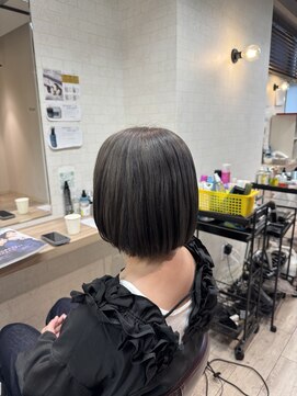 コワファーストナガサキシャンプーボーイ(COIFF1RST NAGASAKI SHAMPOO BOY) まるみボブ ショートボブ ワイドバングショートボブ 長崎浜の町