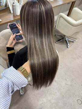 ココルアナ(coco luana) ハイライト/海外風/ケアブリーチ/髪質改善/ハイトーン/学割