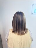 透明感ベージュ×デザインコントラストカラー