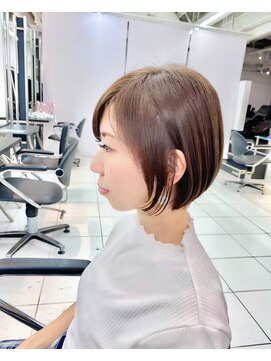 トニーアンドガイ 青山店(TONI & GUY) ミニボブ　ショートボブ　ベージュ　シアカラー