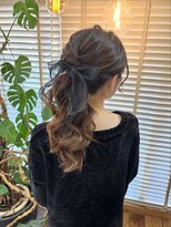 ブライト(bright)&nbsp;ふわふわポニーテール/リボン/ボリュームアレンジ