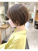 透け感ベージュ×丸みシルエットの大人上品ショートボブ