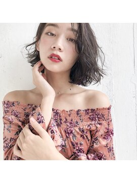 ルティア(Lutia) グレージュ 大人ボブ 透明感カラー！