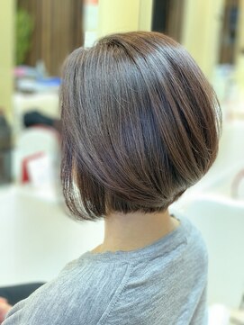 クオリス 上板橋店(QUALIS) 大人かわいい/丸みひし形大人ボブ/ツヤ髪/モカ/ベージュ系