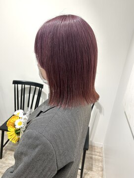 ビーハイブ 仙台駅前店(Behive) 濃いめピンク×外ハネ