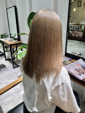 スミ(sumi) アッシュベージュカラー/ミルクティーベージュ/岩田悠