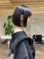 サーリー(SURLY)&nbsp;丸みボブワイドバングぱつっとカットフェイクブラック就職カラー