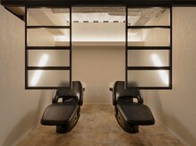 キジ(kiji)の雰囲気（【4面、個室1室、シャンプー台2席】席間隔広めな小人数サロン。）