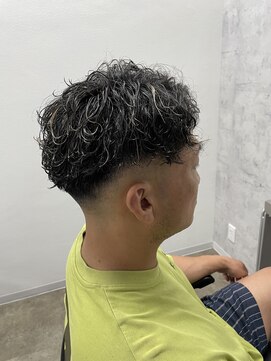 モエバイアリア(Moe by aria) 大人フェードパーマヘア