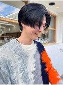 前下がりハンサムショート　ブラックカラー　トーンダウン